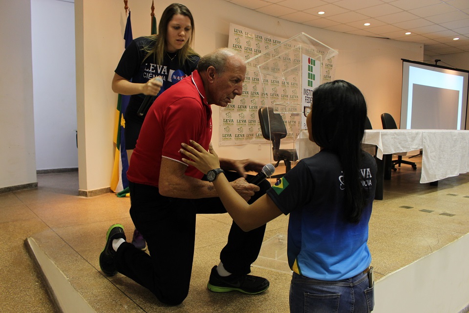 Engenheiro Gabe Gabrielle durante palestra no Ifap